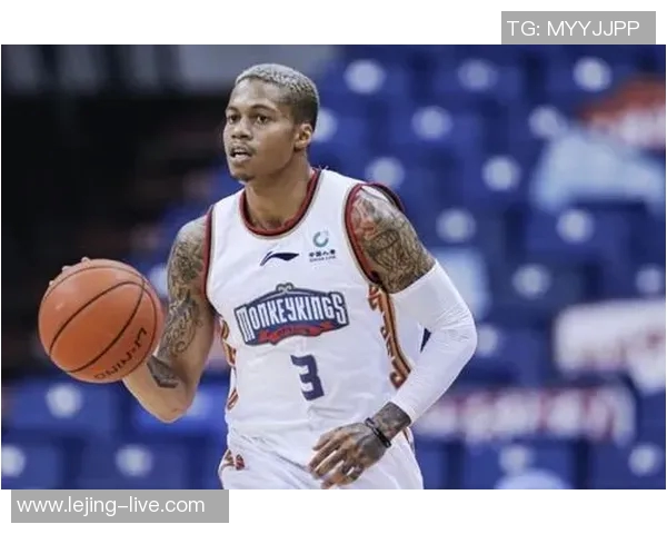 乔治开场火力全开3分钟内4投4中独取11分展现强大攻击力