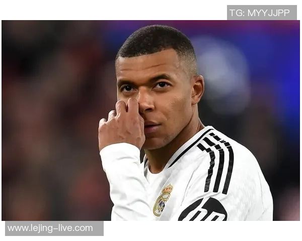 FIFPRO年度最佳阵候选名单揭晓梅西C罗姆巴佩在列凯恩意外落选