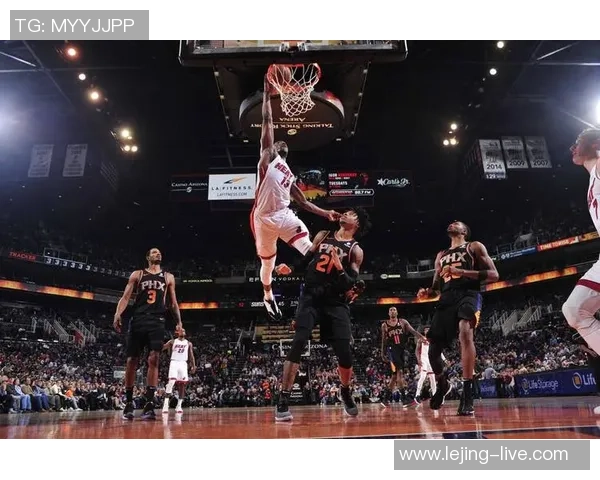 阿德巴约称小米切尔为进攻搅拌机施压持球人提升球队表现